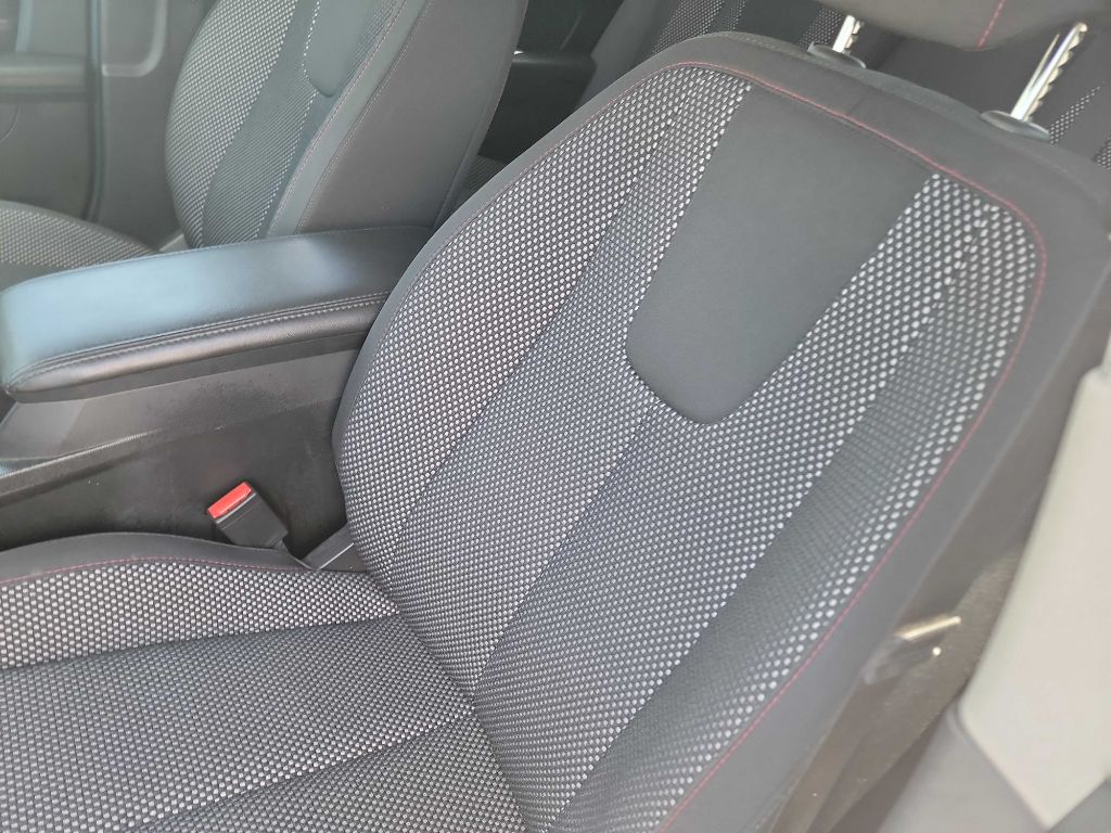 Photo 12 of this GMC TERRAIN