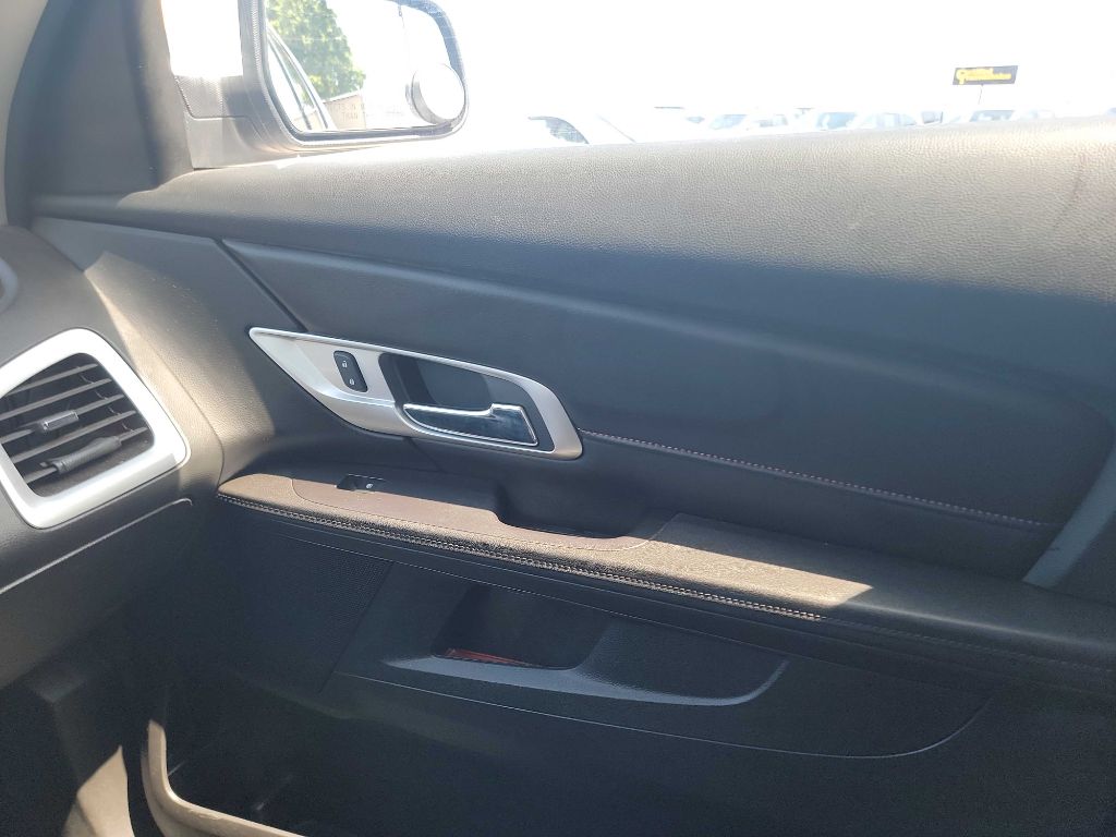 Photo 22 of this GMC TERRAIN
