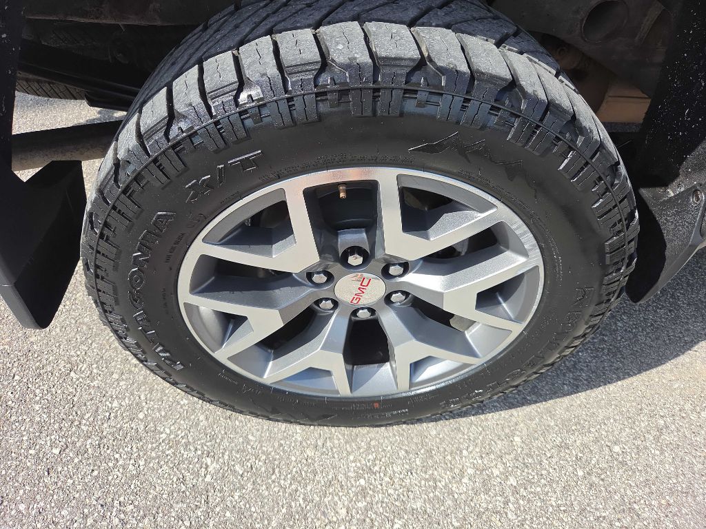 Photo 35 of this GMC SIERRA 1500