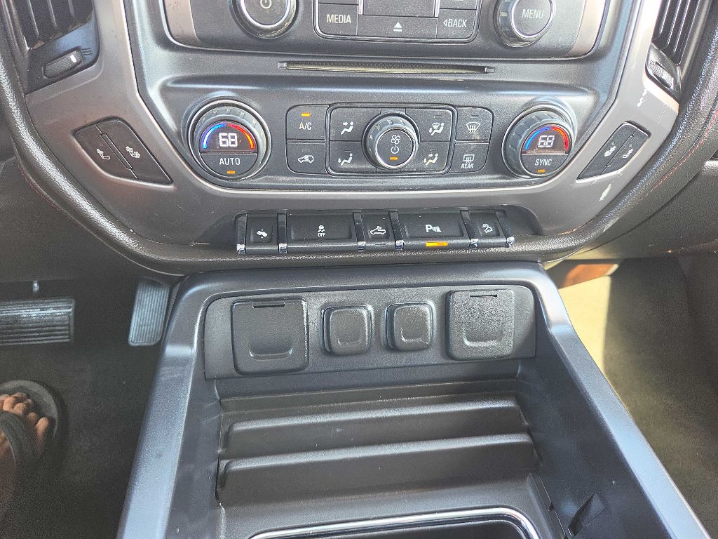 Photo 18 of this GMC SIERRA 1500