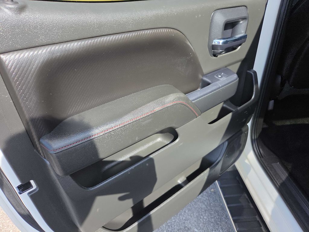 Photo 25 of this GMC SIERRA 1500