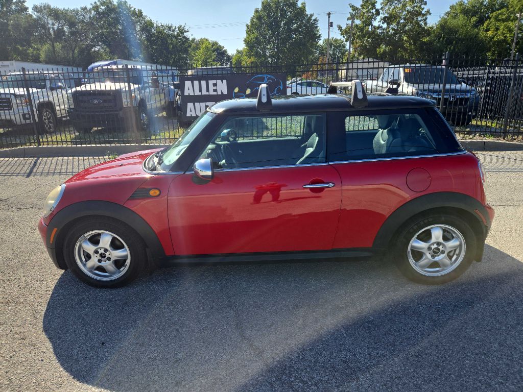 Photo 3 of this MINI COOPER