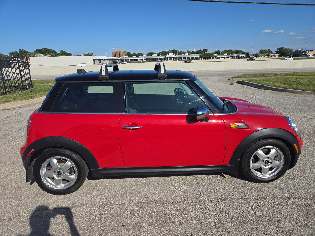 Photo 7 of this MINI COOPER