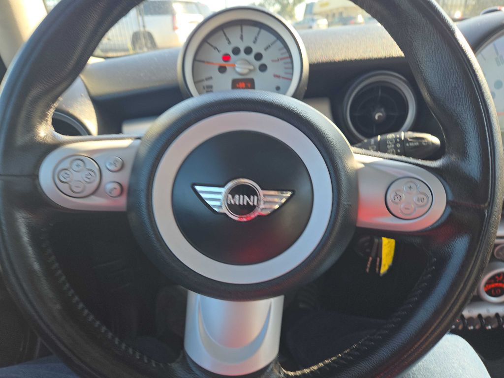 Photo 22 of this MINI COOPER