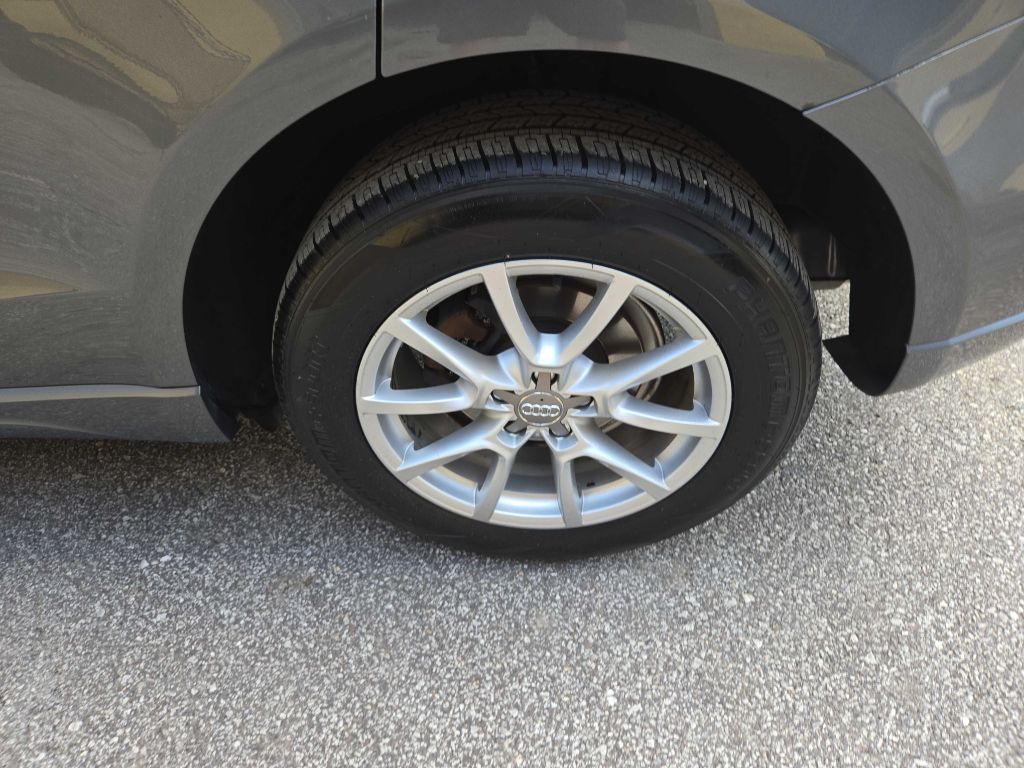 Photo 35 of this AUDI Q5