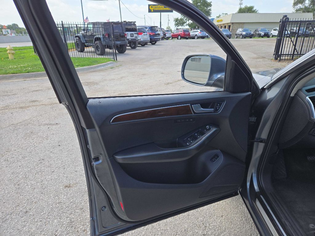 Photo 8 of this AUDI Q5