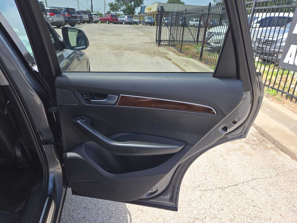 Photo 18 of this AUDI Q5