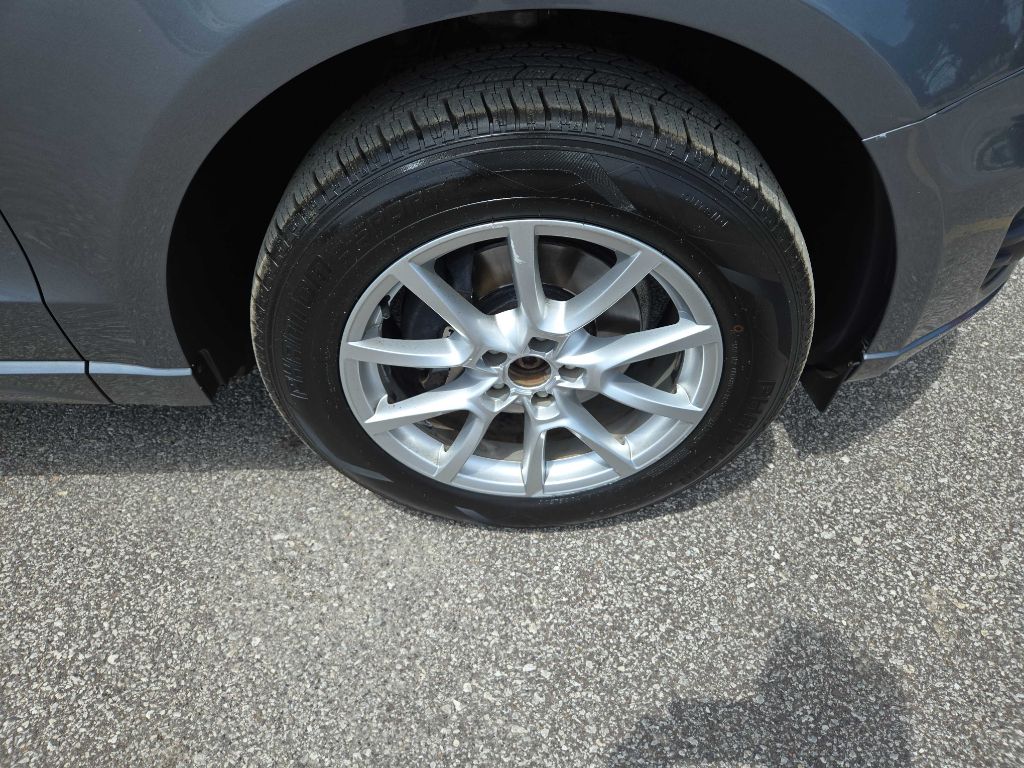 Photo 36 of this AUDI Q5