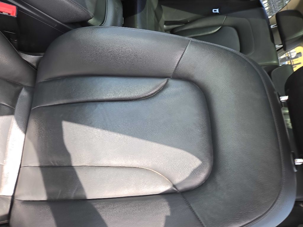 Photo 13 of this AUDI Q5