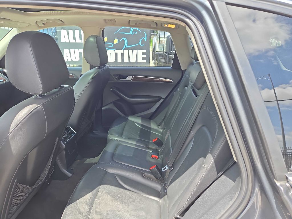 Photo 12 of this AUDI Q5