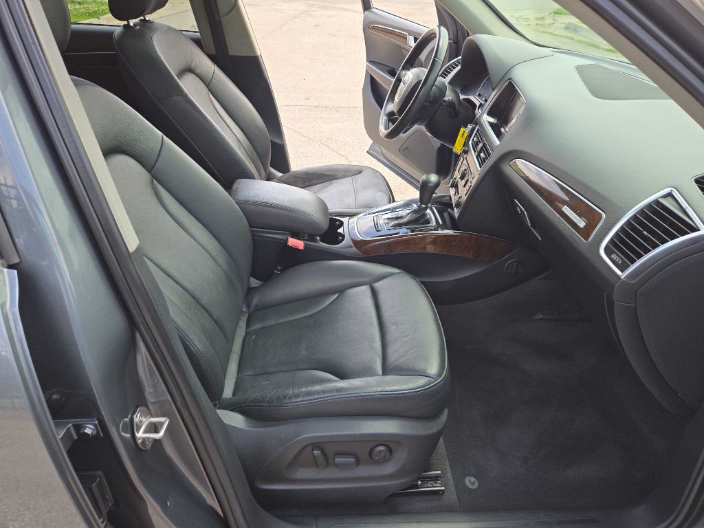 Photo 21 of this AUDI Q5