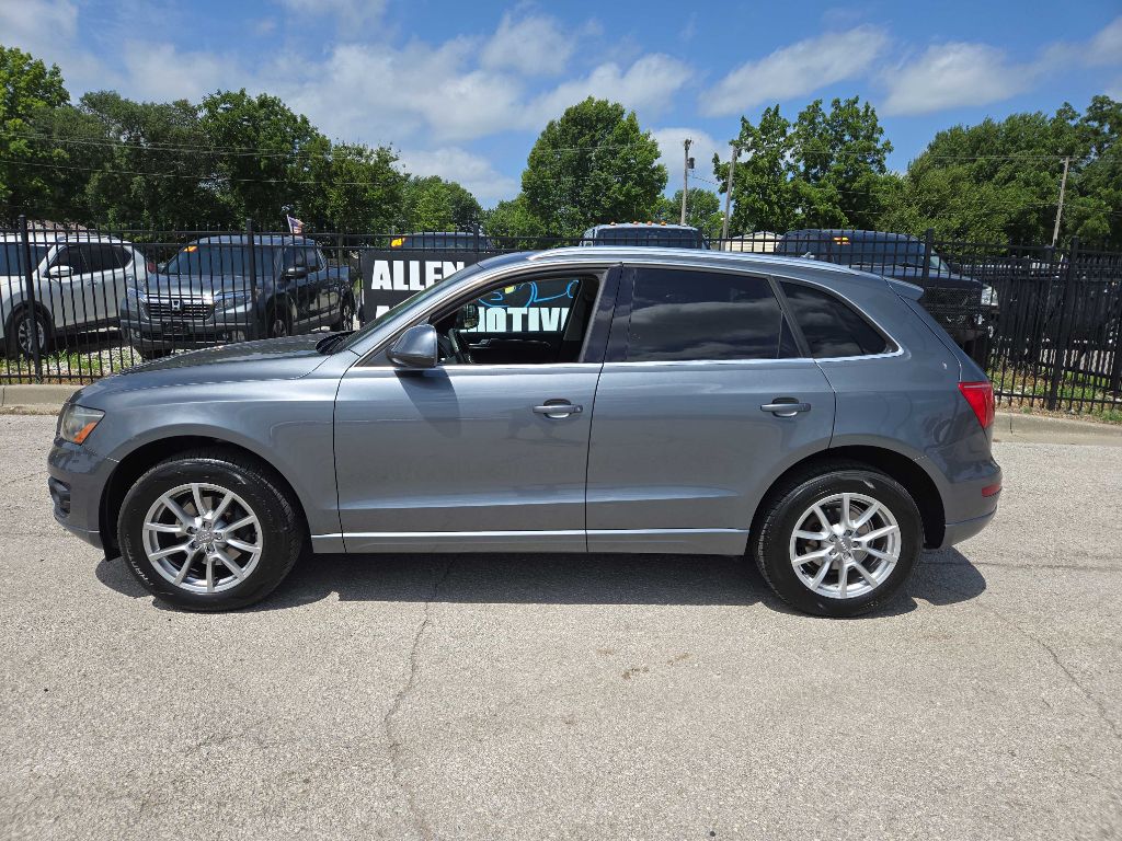 Photo 2 of this AUDI Q5