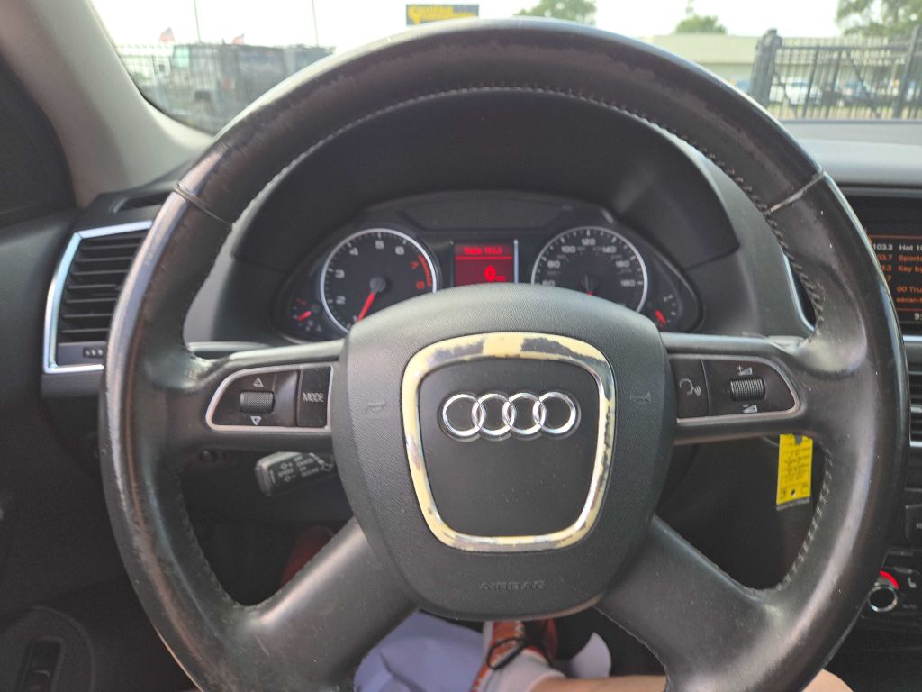Photo 26 of this AUDI Q5