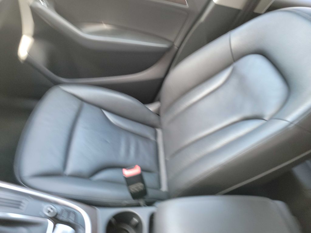 Photo 13 of this AUDI Q5