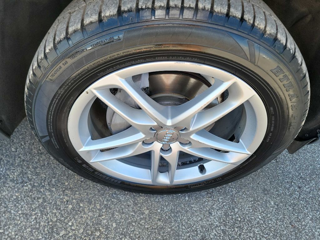 Photo 33 of this AUDI Q5
