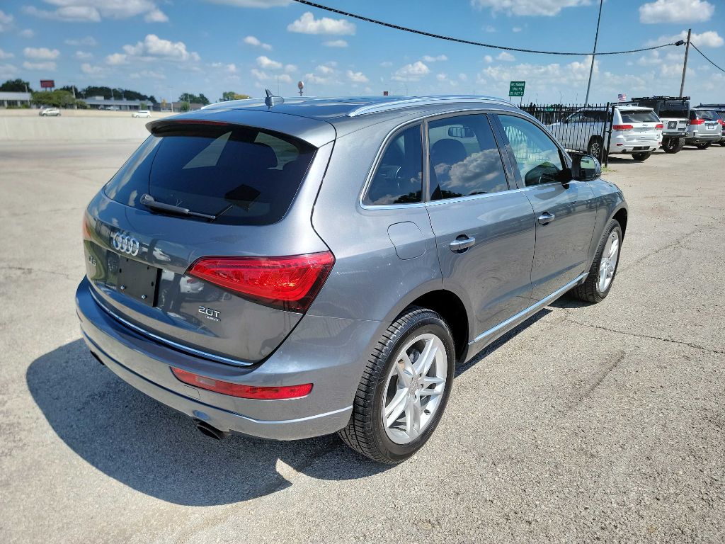 Photo 5 of this AUDI Q5