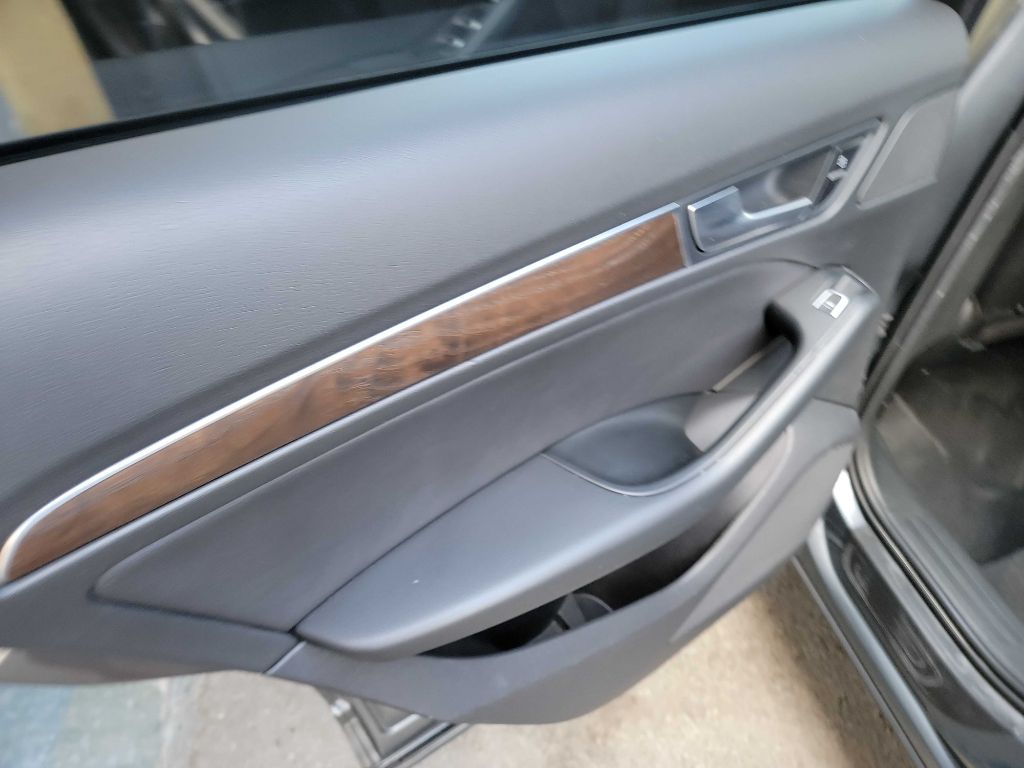 Photo 23 of this AUDI Q5