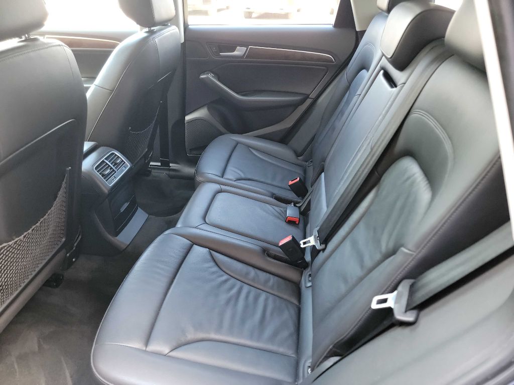 Photo 21 of this AUDI Q5