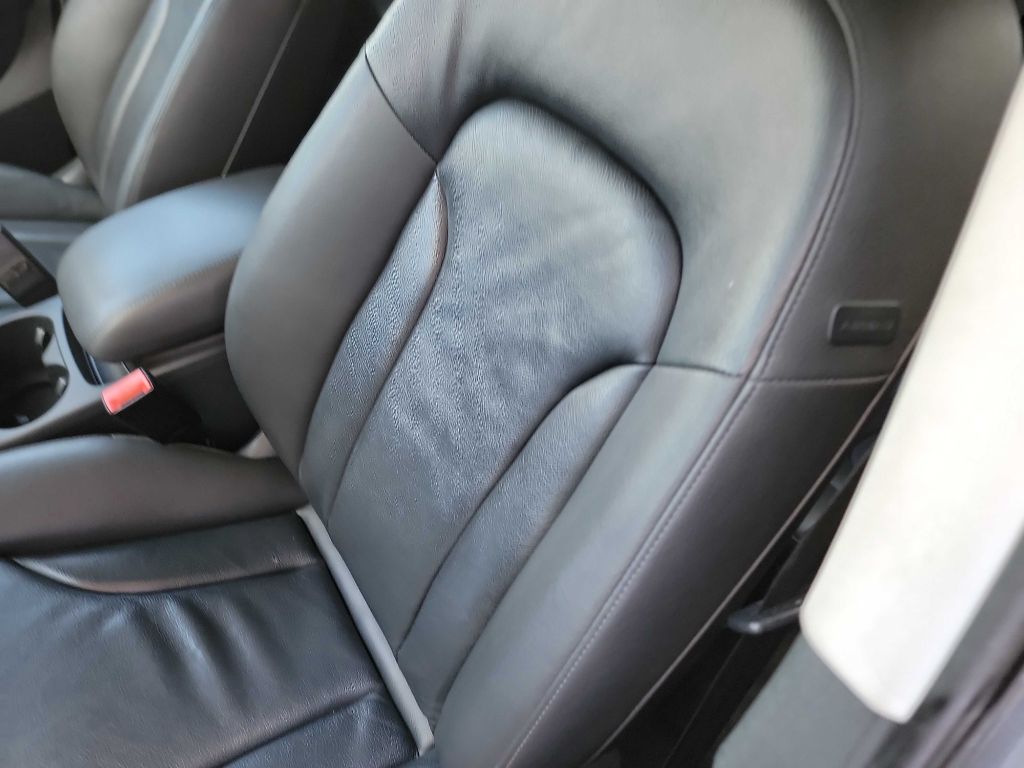 Photo 12 of this AUDI Q5