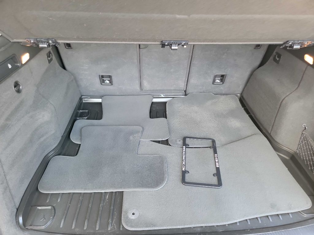 Photo 27 of this AUDI Q5