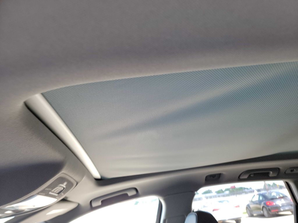 Photo 36 of this AUDI Q5