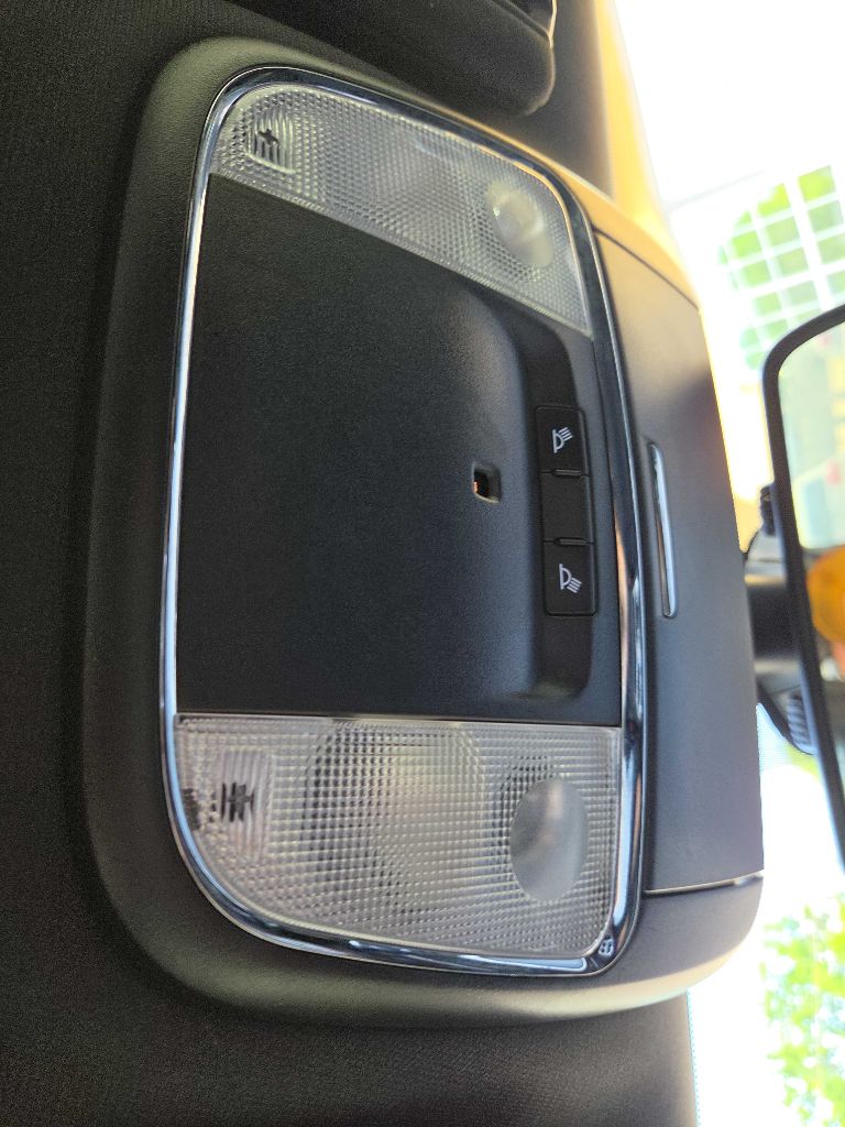 Photo 23 of this JEEP GRAND CHEROKEE