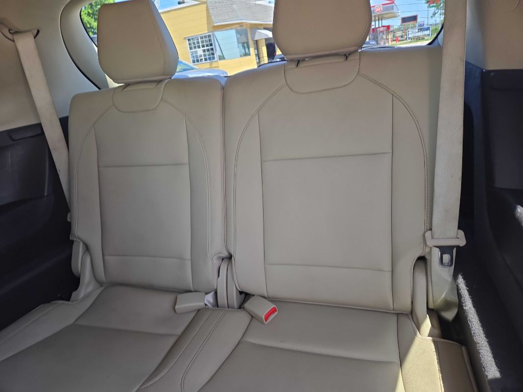Photo 17 of this ACURA MDX