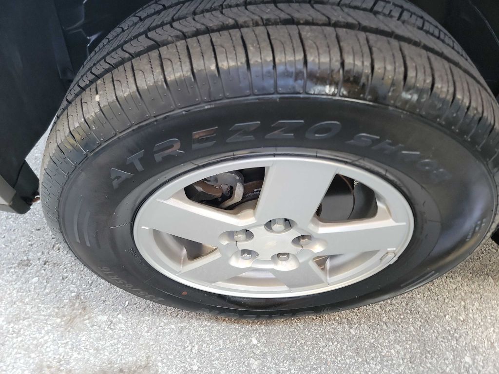 Photo 34 of this CHEVROLET EQUINOX