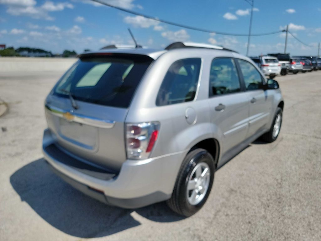 Photo 5 of this CHEVROLET EQUINOX