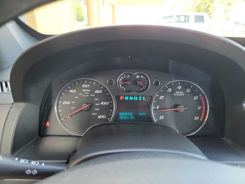 Photo 17 of this CHEVROLET EQUINOX