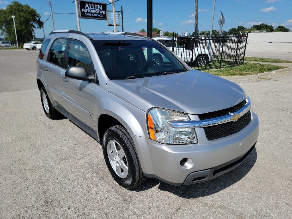 Photo 7 of this CHEVROLET EQUINOX
