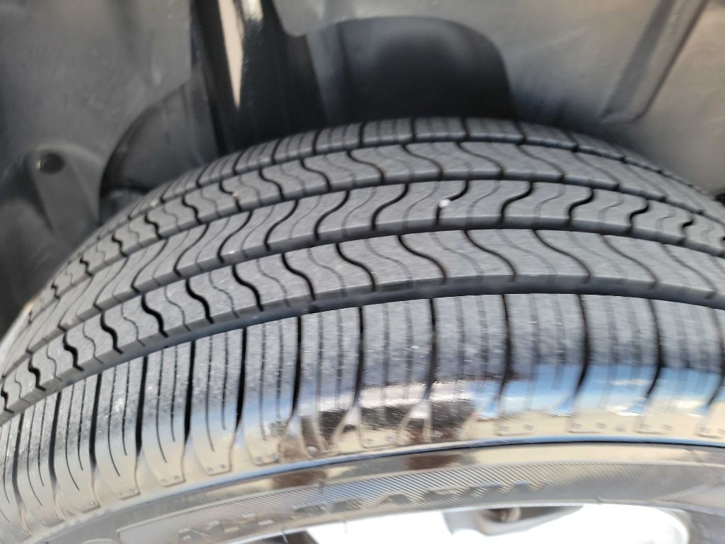 Photo 31 of this CHEVROLET EQUINOX