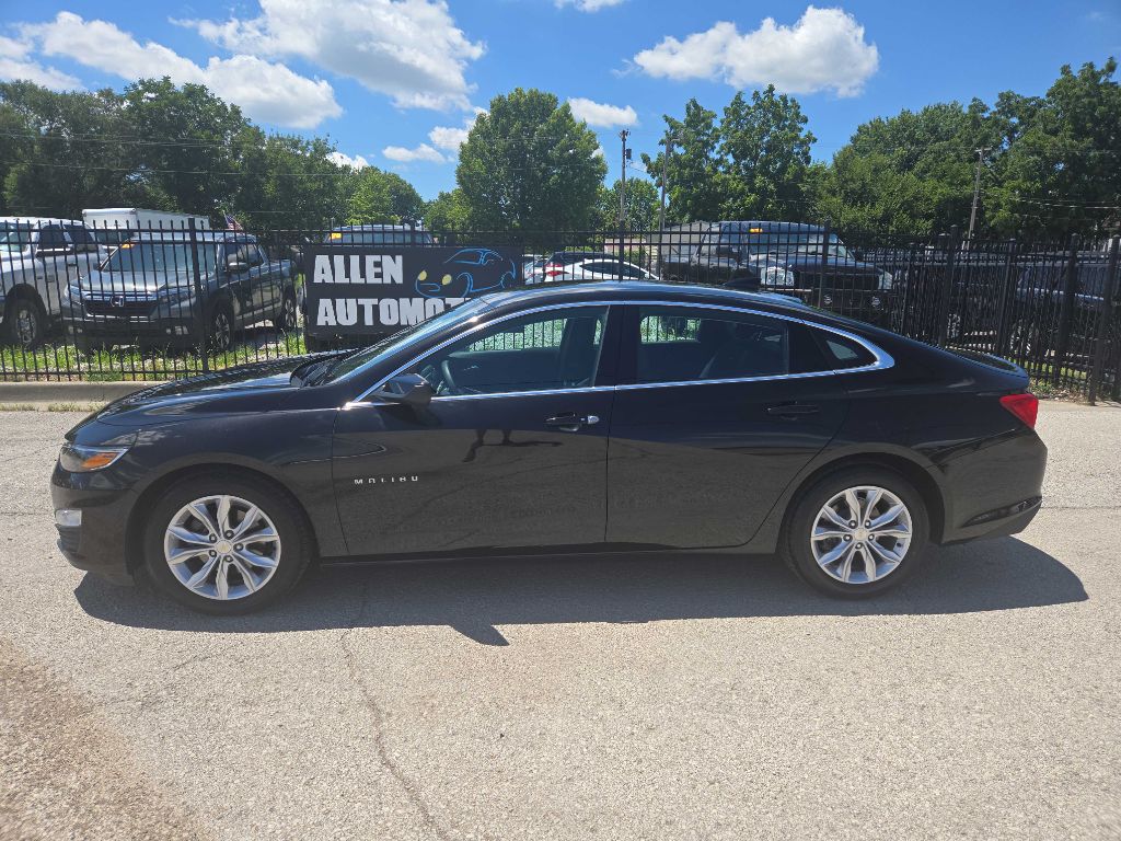 Photo 2 of this CHEVROLET MALIBU