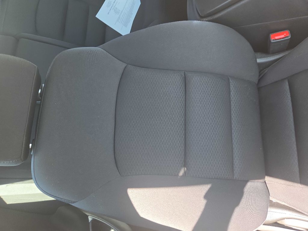 Photo 23 of this CHEVROLET MALIBU