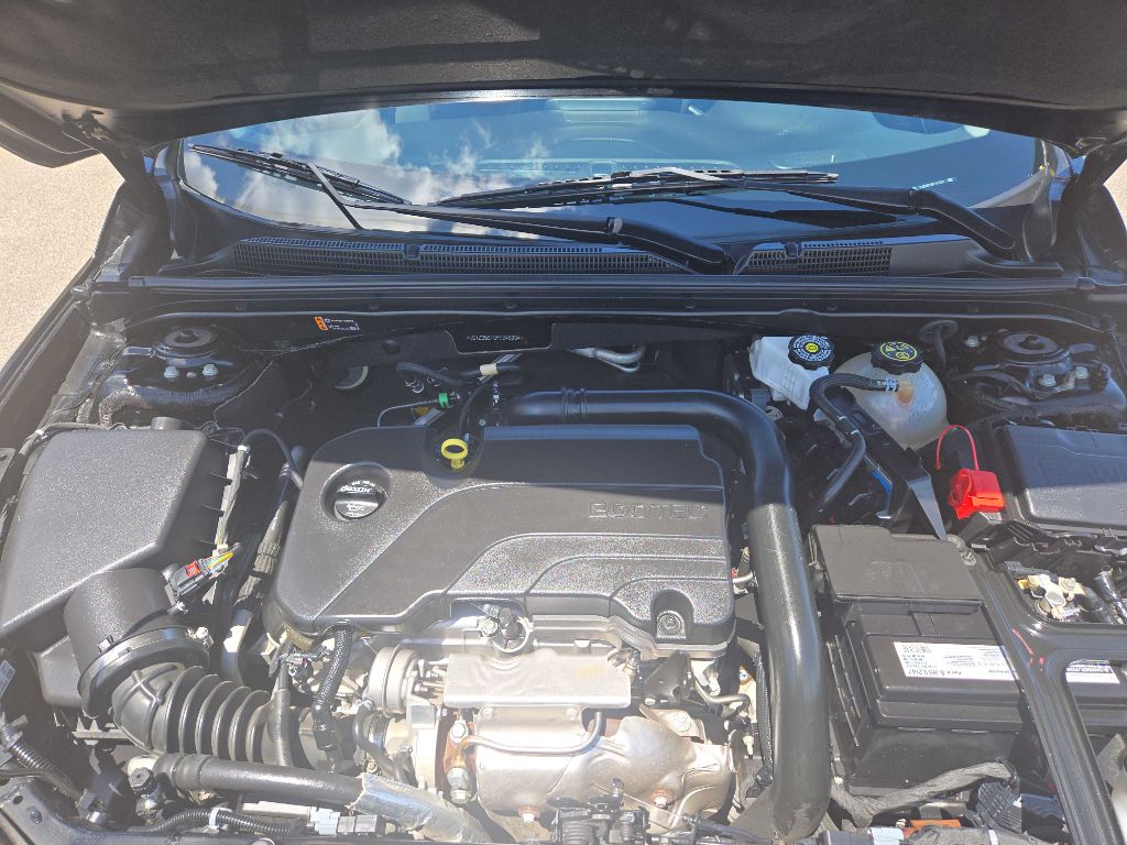Photo 31 of this CHEVROLET MALIBU