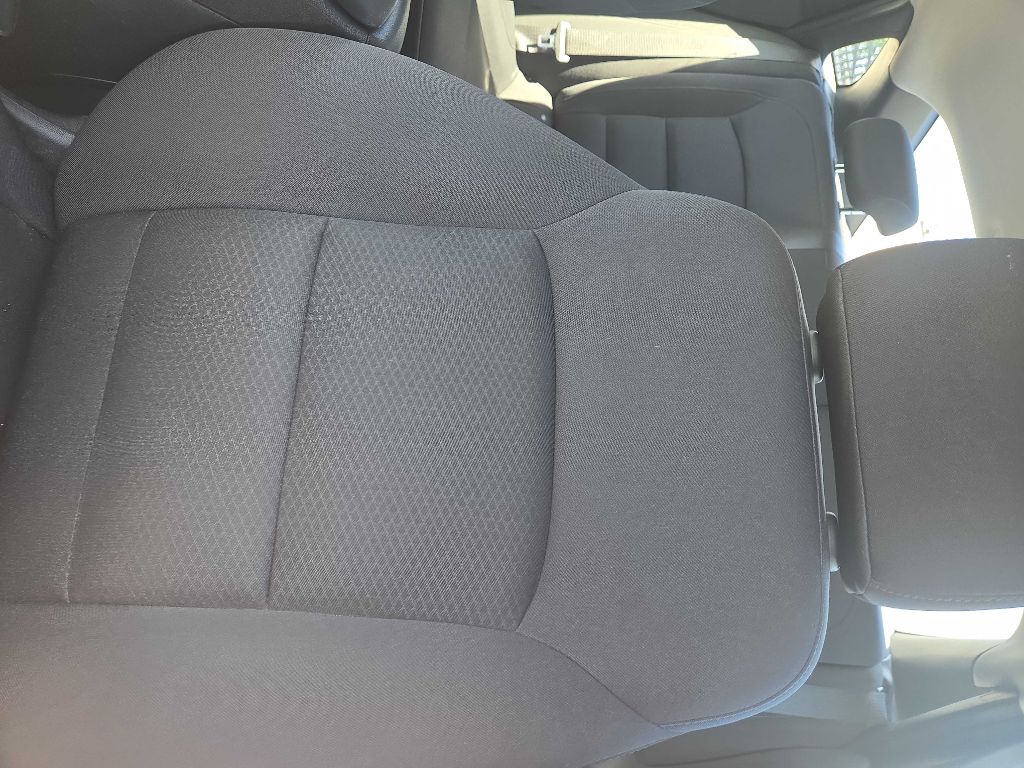 Photo 12 of this CHEVROLET MALIBU
