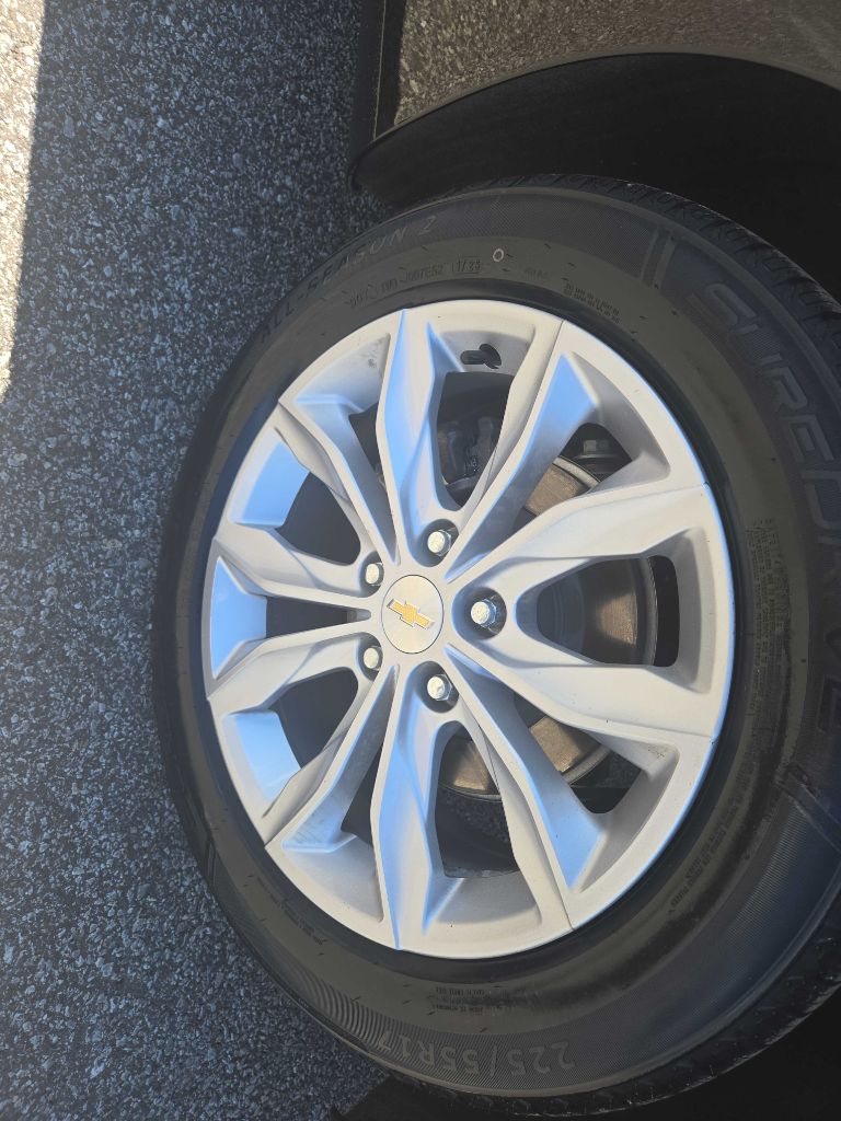 Photo 32 of this CHEVROLET MALIBU