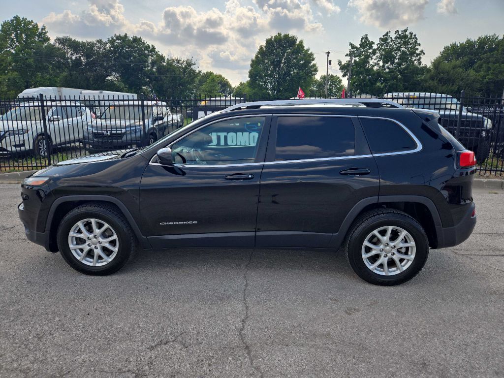 Photo 4 of this JEEP CHEROKEE