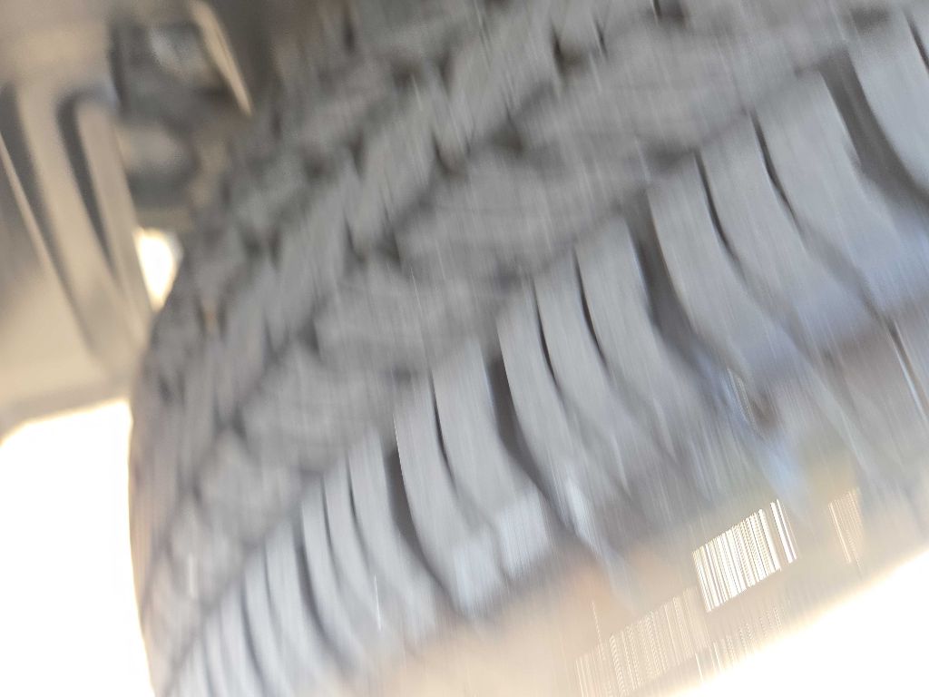Photo 34 of this JEEP CHEROKEE