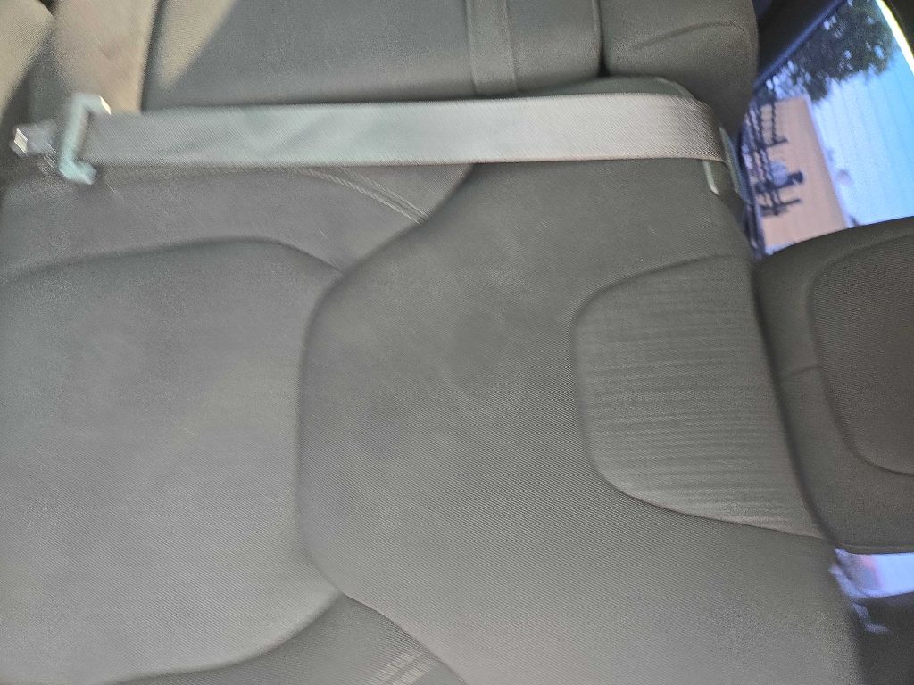 Photo 17 of this JEEP CHEROKEE
