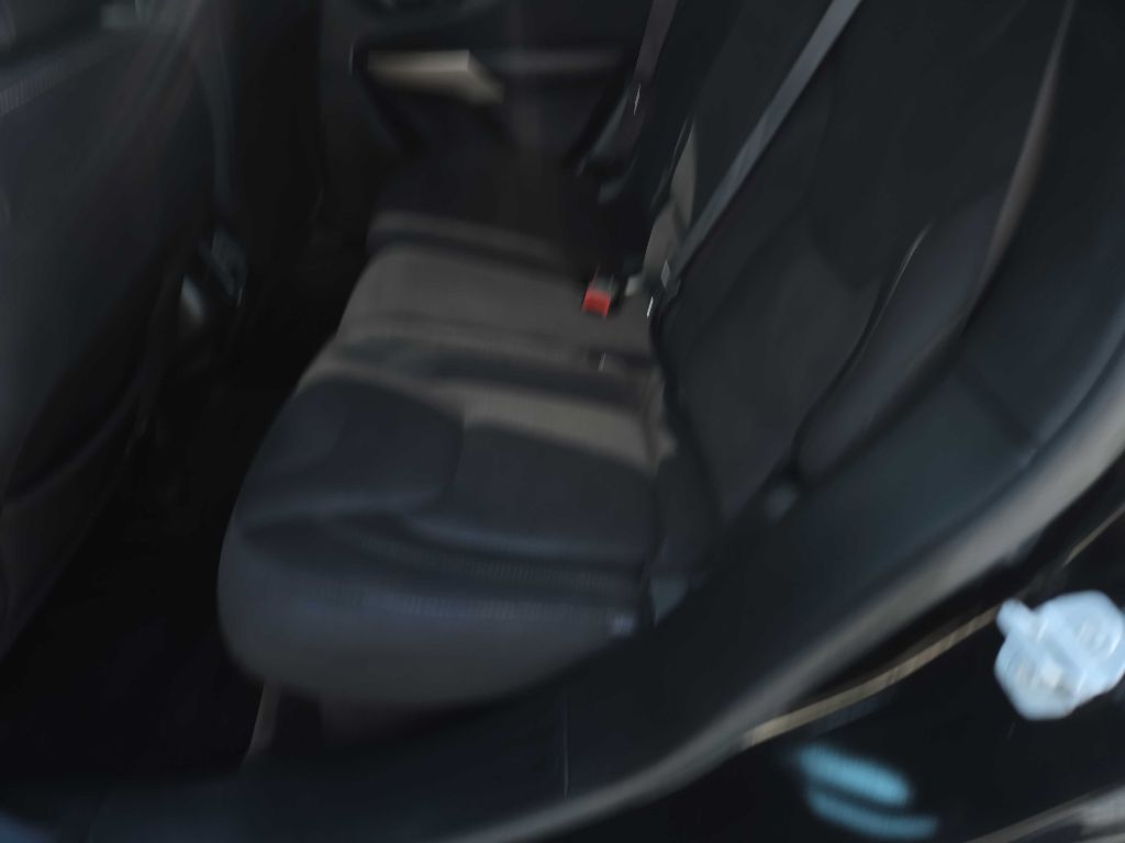 Photo 15 of this JEEP CHEROKEE