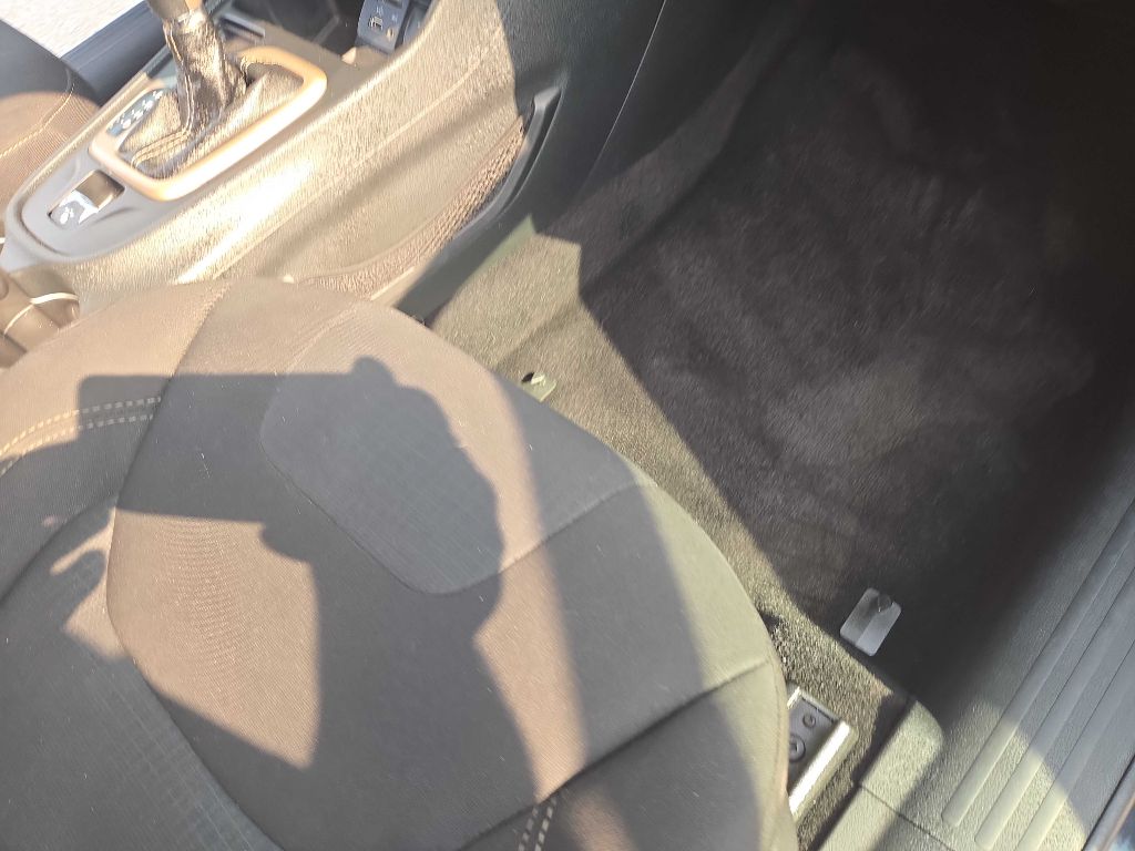 Photo 24 of this JEEP CHEROKEE