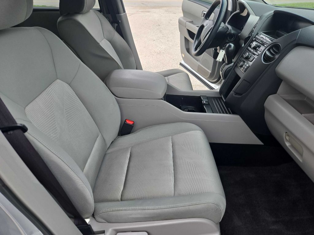 Photo 24 of this HONDA PILOT