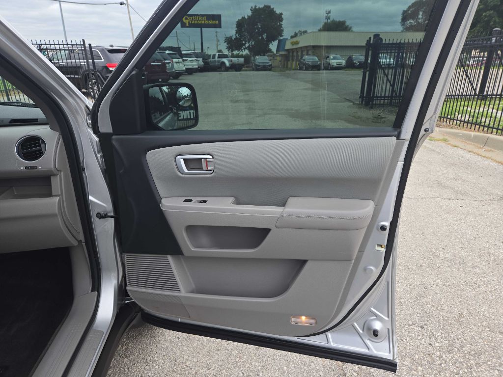 Photo 27 of this HONDA PILOT