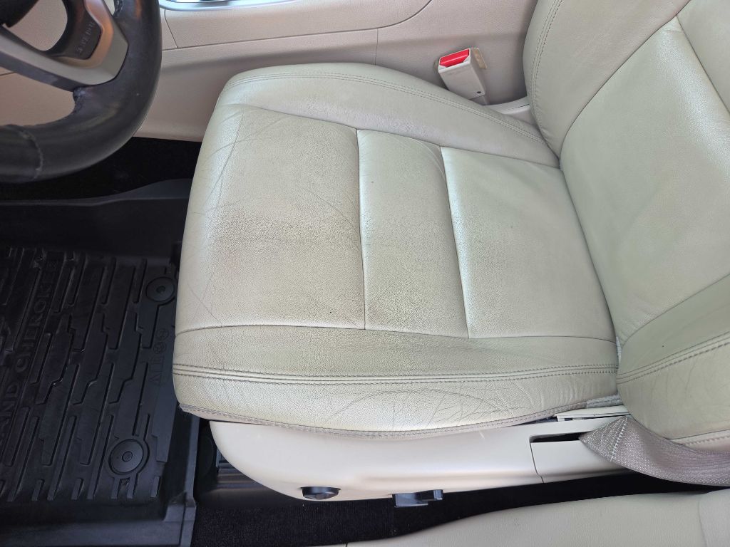 Photo 12 of this JEEP GRAND CHEROKEE