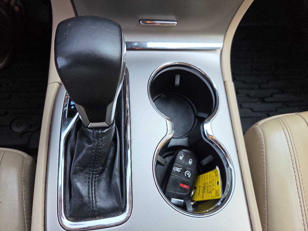 Photo 19 of this JEEP GRAND CHEROKEE
