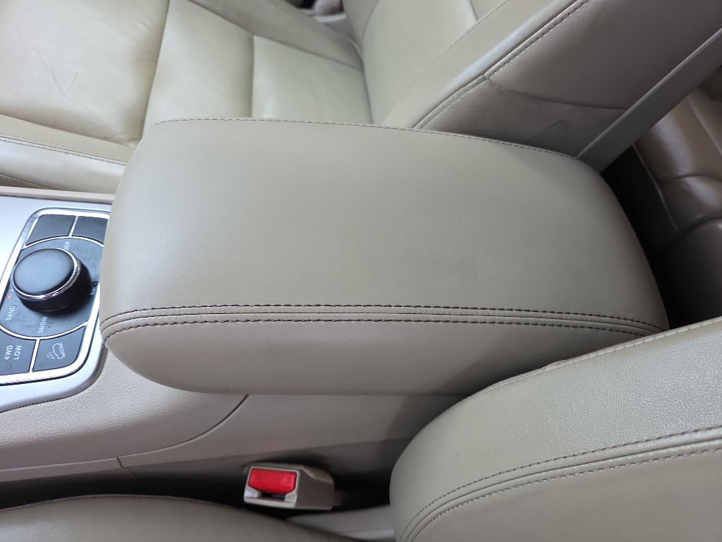 Photo 14 of this JEEP GRAND CHEROKEE