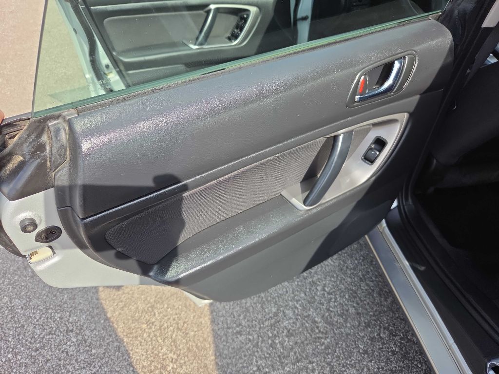 Photo 24 of this SUBARU OUTBACK LEGECY