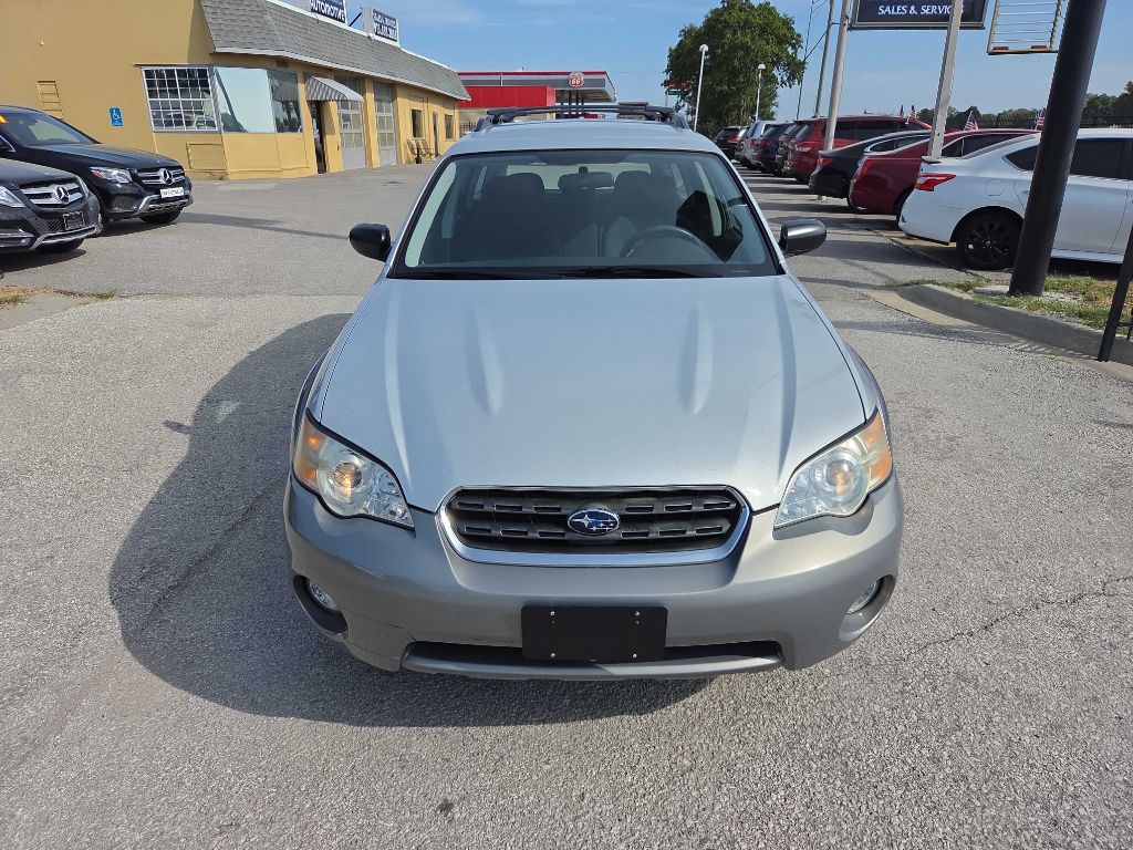 Photo 8 of this SUBARU OUTBACK LEGECY