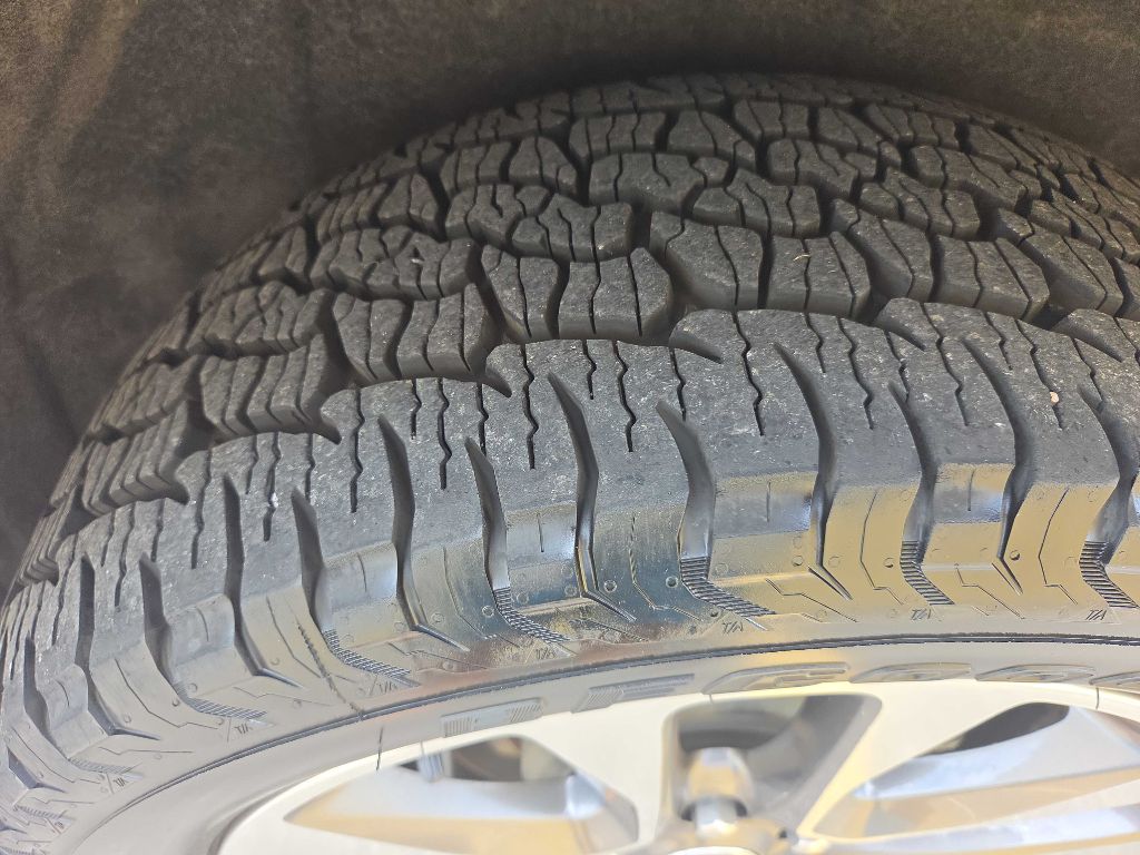 Photo 34 of this JEEP GRAND CHEROKEE